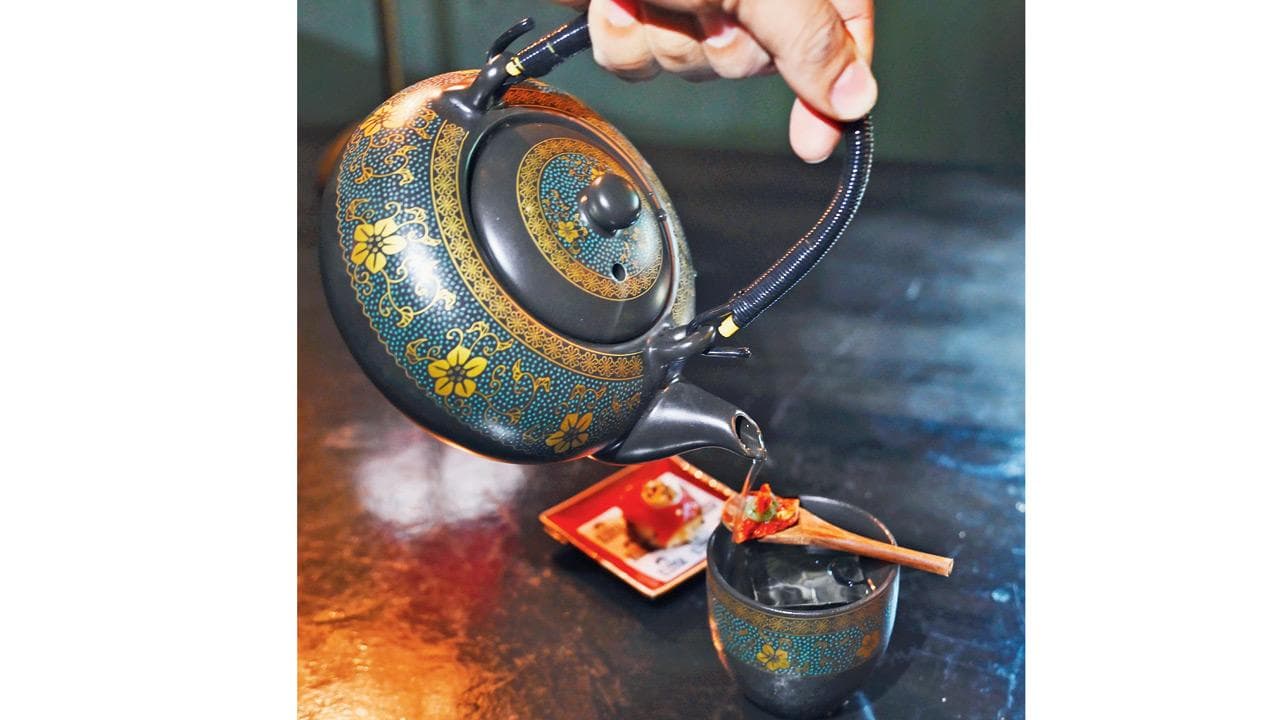 Prepare for savoury evenings in Worli Koliwada at this new bar